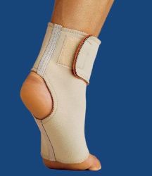 Ankle Braces & Supports SIZE: Small * MEASUREMENTS: 8.75